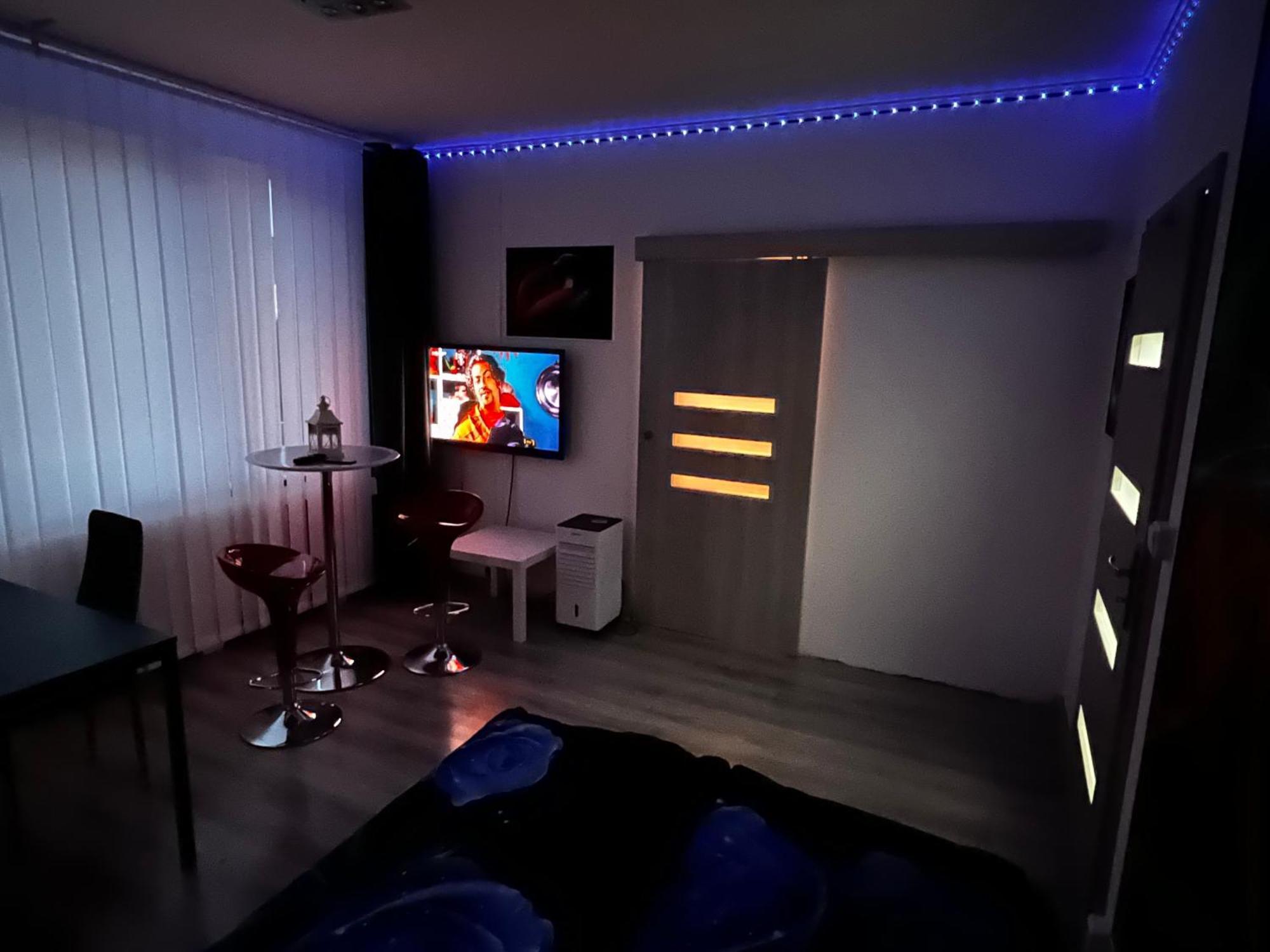 Monfas Apartment Barrandov Prag Exteriör bild