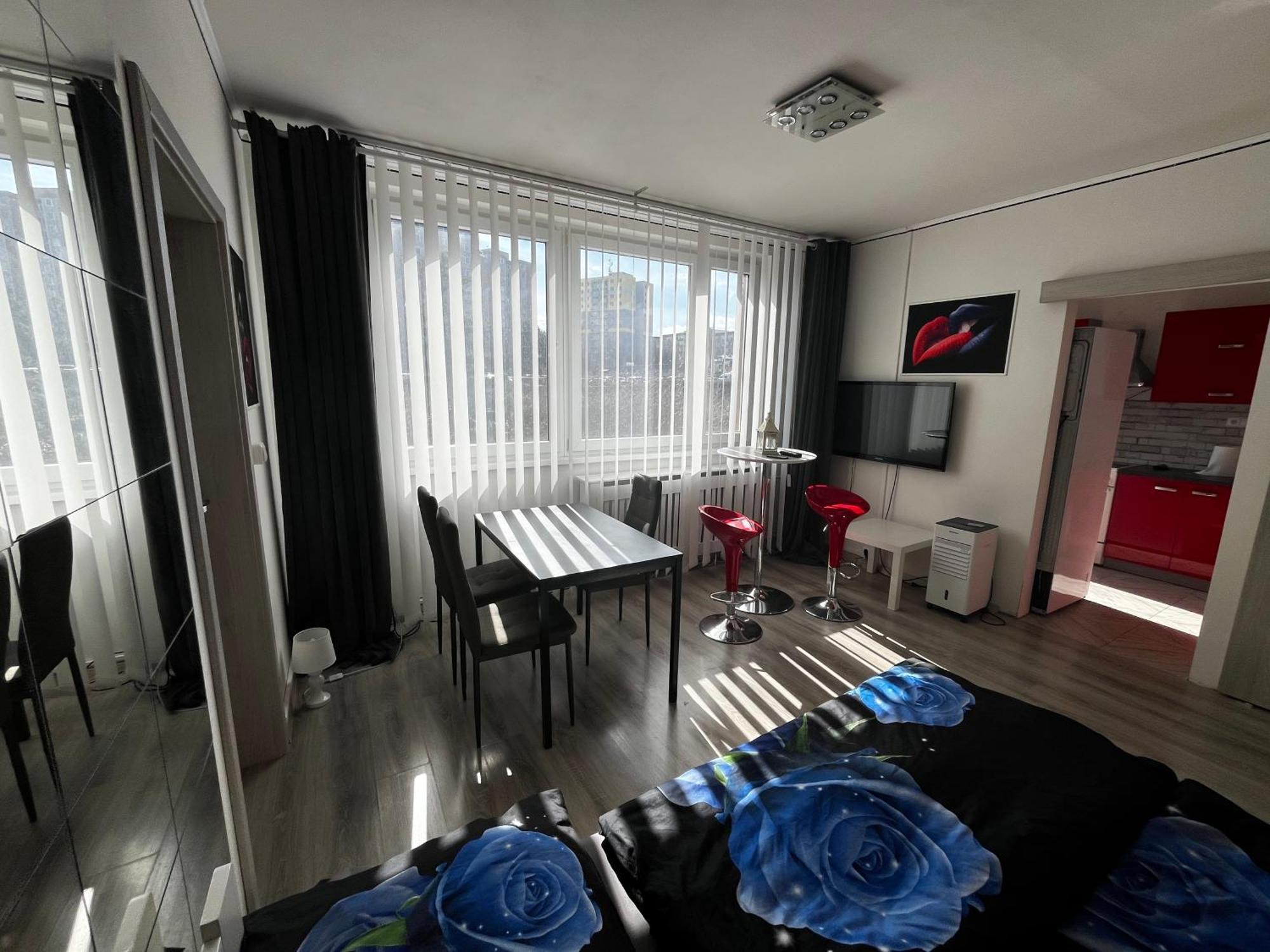 Monfas Apartment Barrandov Prag Exteriör bild